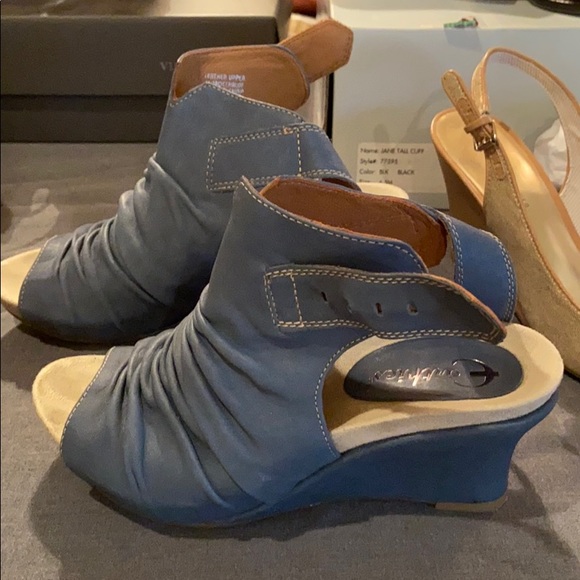 Heels - Picture 2 of 4